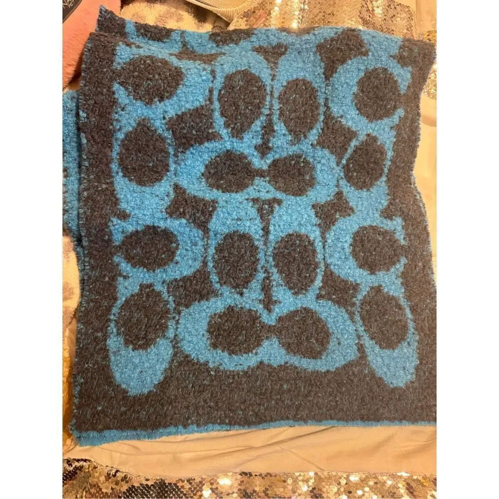 Coach two tone deep blue signature c muffler/scarf - shawl nwt